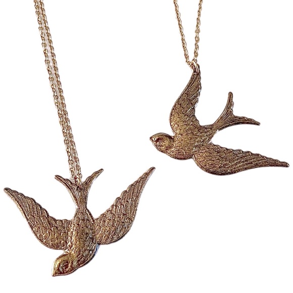 Vintage Swallow Bird Necklace NWT Antiqued Brass Deadstock 1990s - Picture 4 of 4